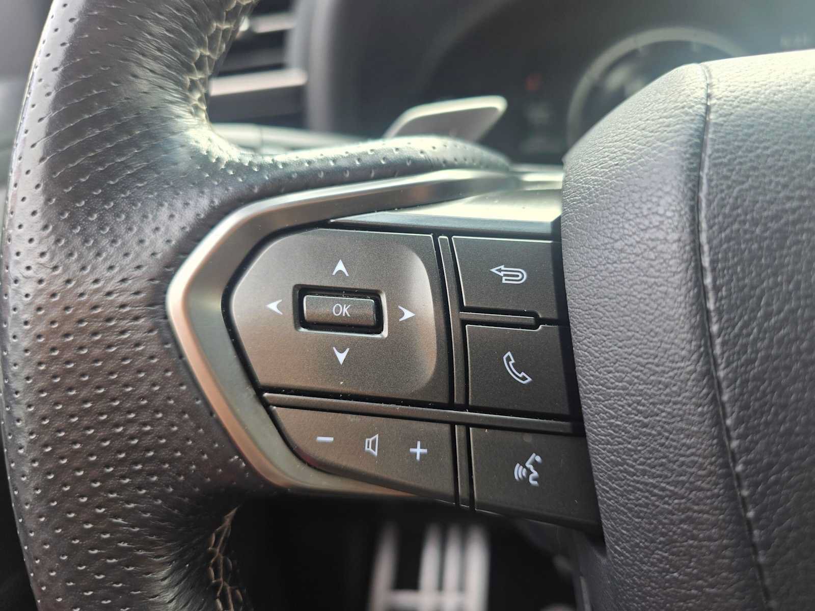 Used 2024 Lexus LX 600 F Sport AWD/4WD image 33