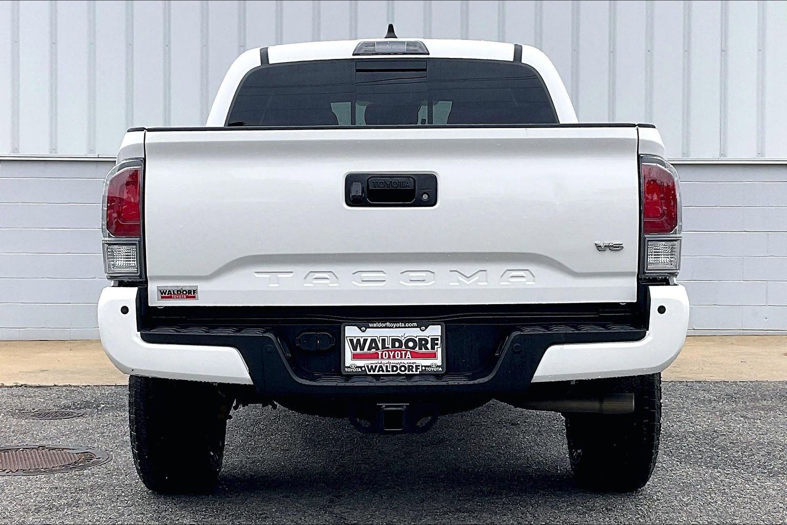 Used 2023 Toyota Tacoma TRD Off-Road w/ Technology Package AWD/4WD image 5
