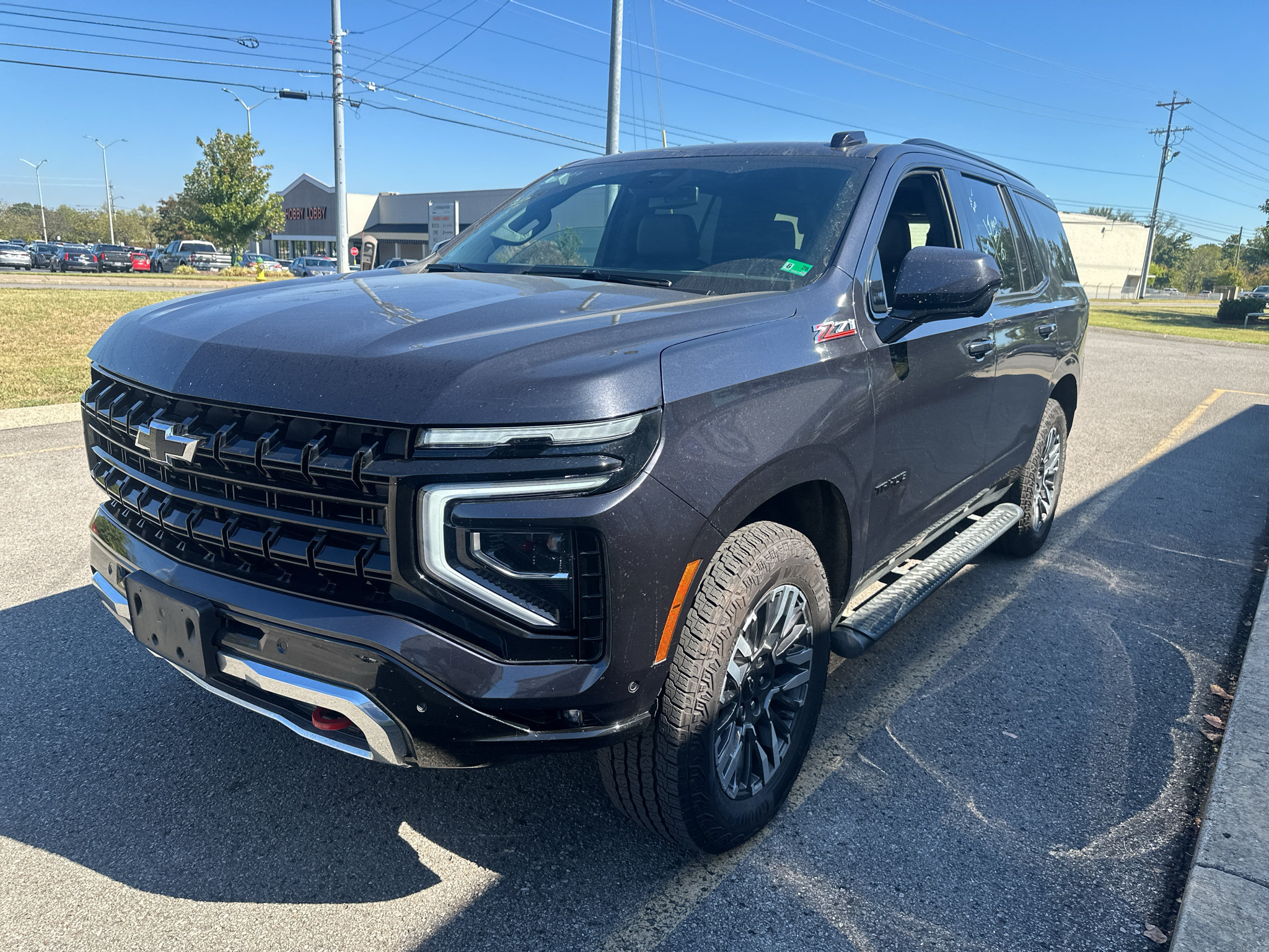 Used 2025 Chevrolet Tahoe Z71 AWD/4WD image 8