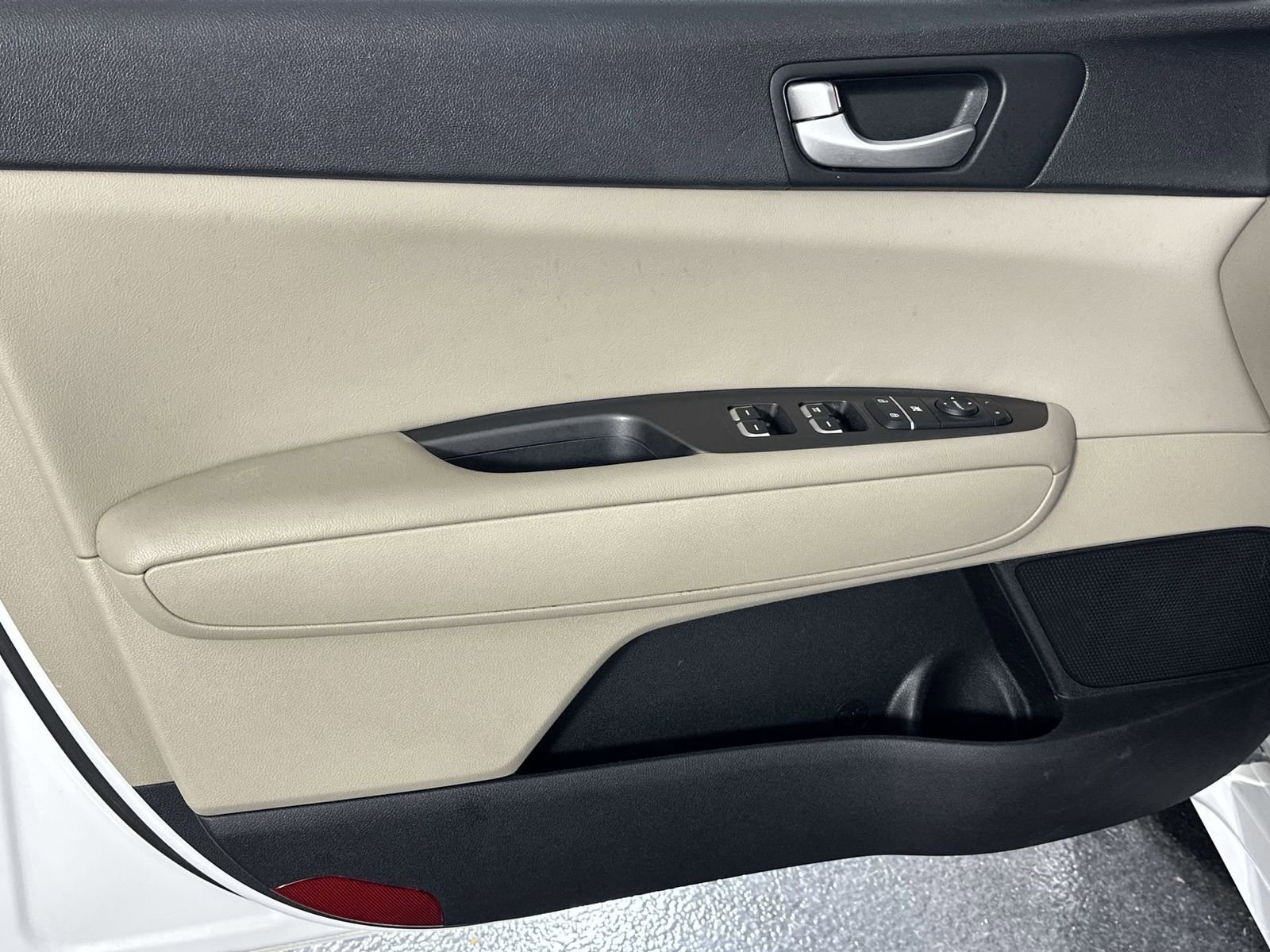 Used 2017 Kia Optima LX image 33