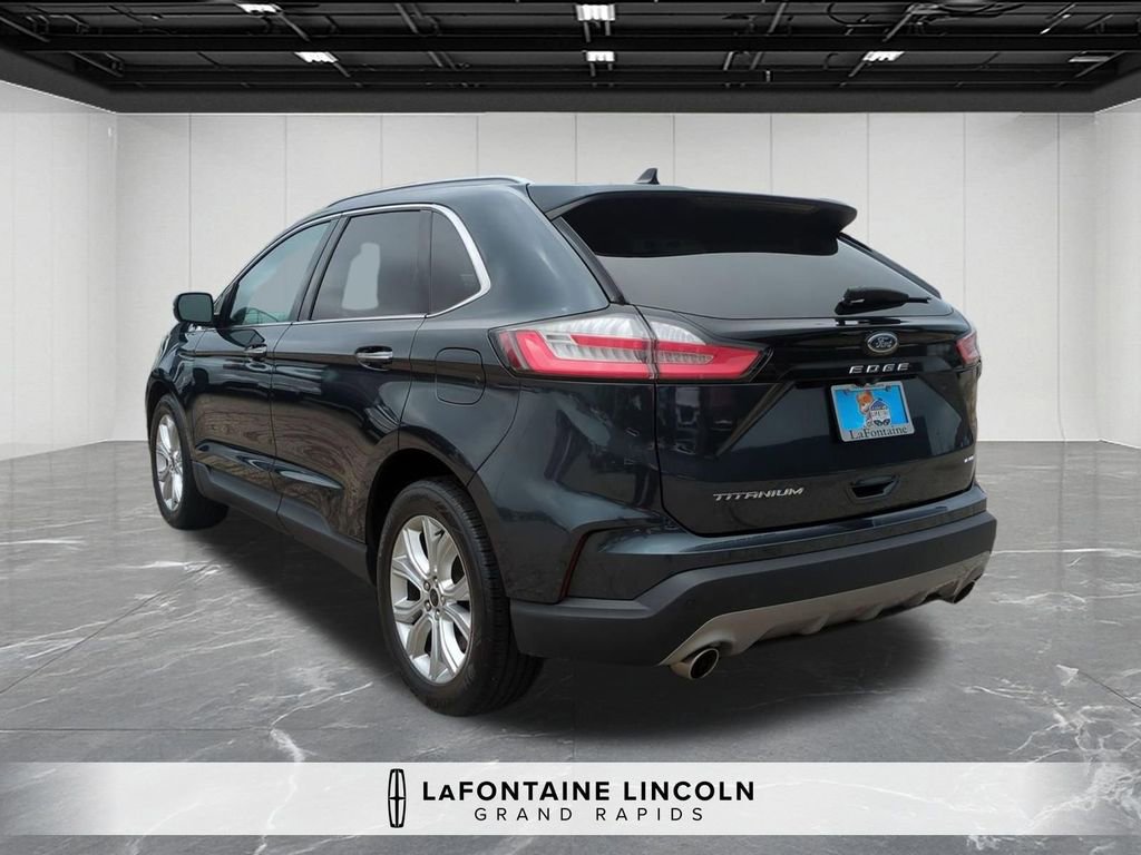 Used 2023 Ford Edge Titanium AWD/4WD image 3