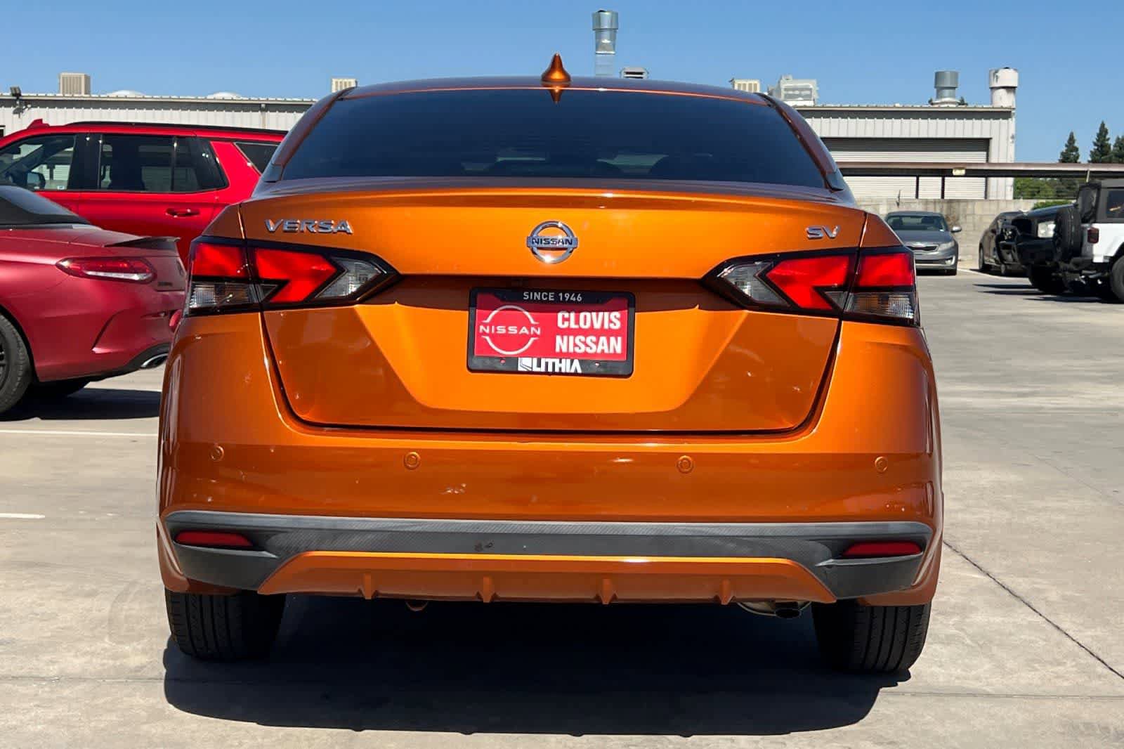 Used 2021 Nissan Versa SV FWD image 8