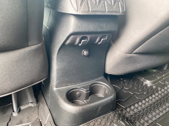 Used 2016 Jeep Wrangler Unlimited Sport AWD/4WD image 17