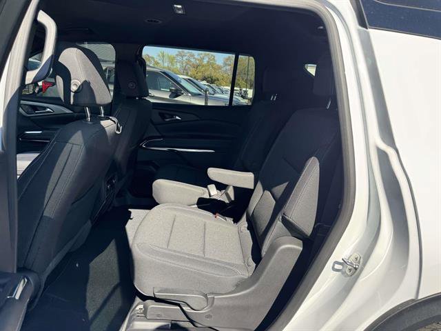Used 2026 Chevrolet Traverse LT w/ Midnight/Sport Edition AWD/4WD image 29