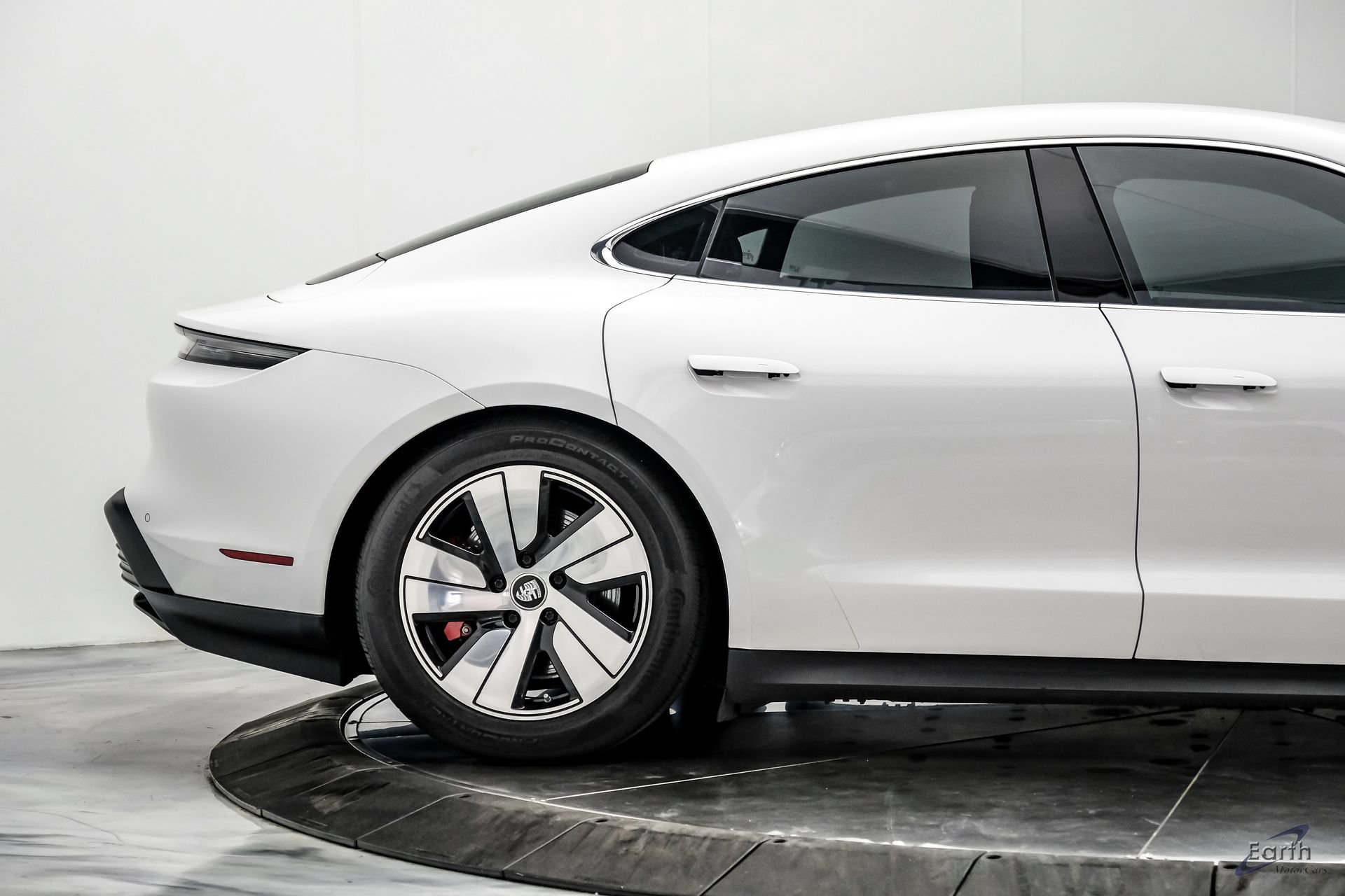 Used 2023 Porsche Taycan 4S AWD/4WD image 19