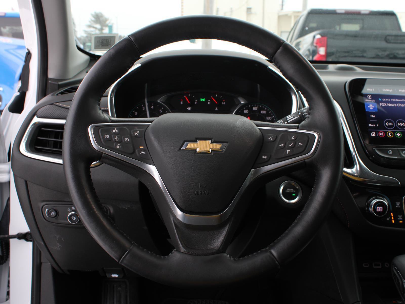 Used 2022 Chevrolet Equinox Premier image 10