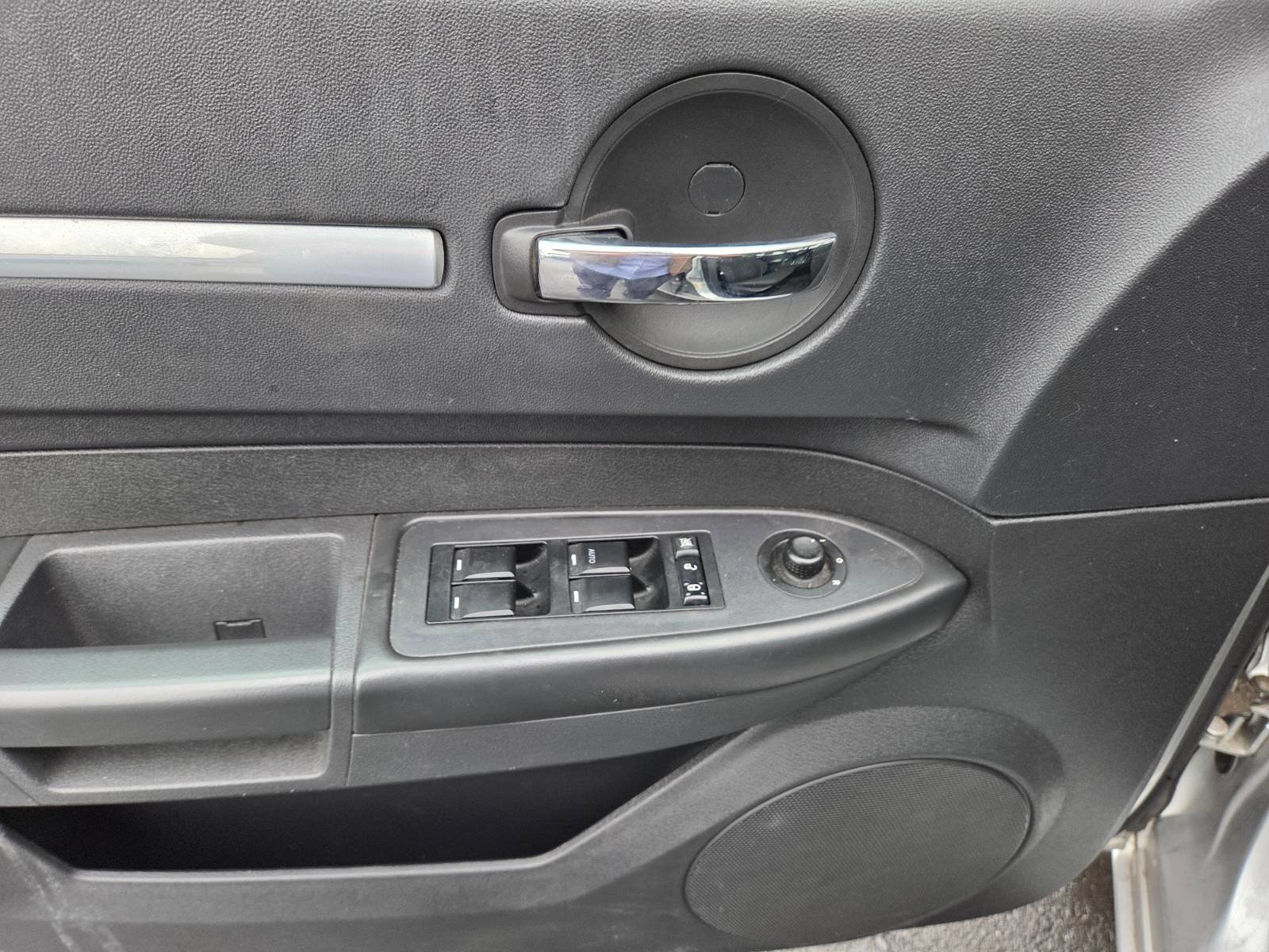 Used 2009 Dodge Charger SE image 6