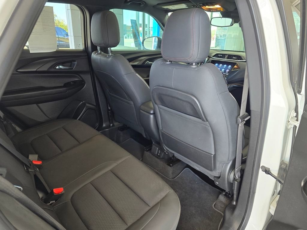Used 2023 Chevrolet TrailBlazer RS w/ Sun and Liftgate Package image 17