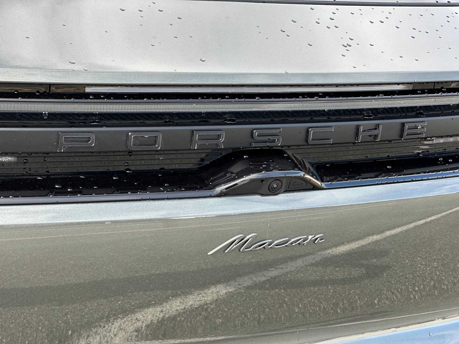 Certified 2025 Porsche Macan Electric RWD image 29