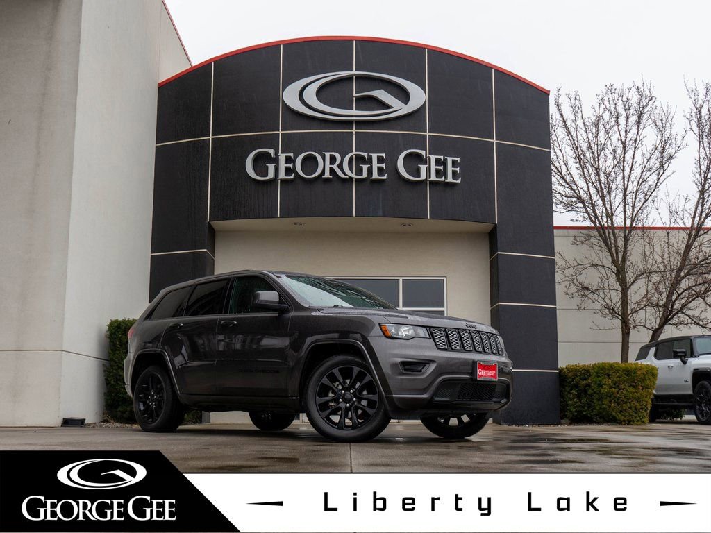 Used 2018 Jeep Grand Cherokee Altitude image 1