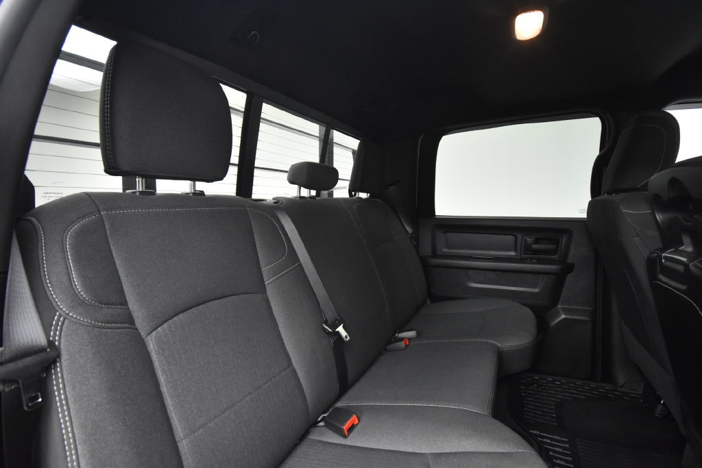 Used 2024 RAM 2500 Tradesman w/ Chrome Appearance Group AWD/4WD image 19