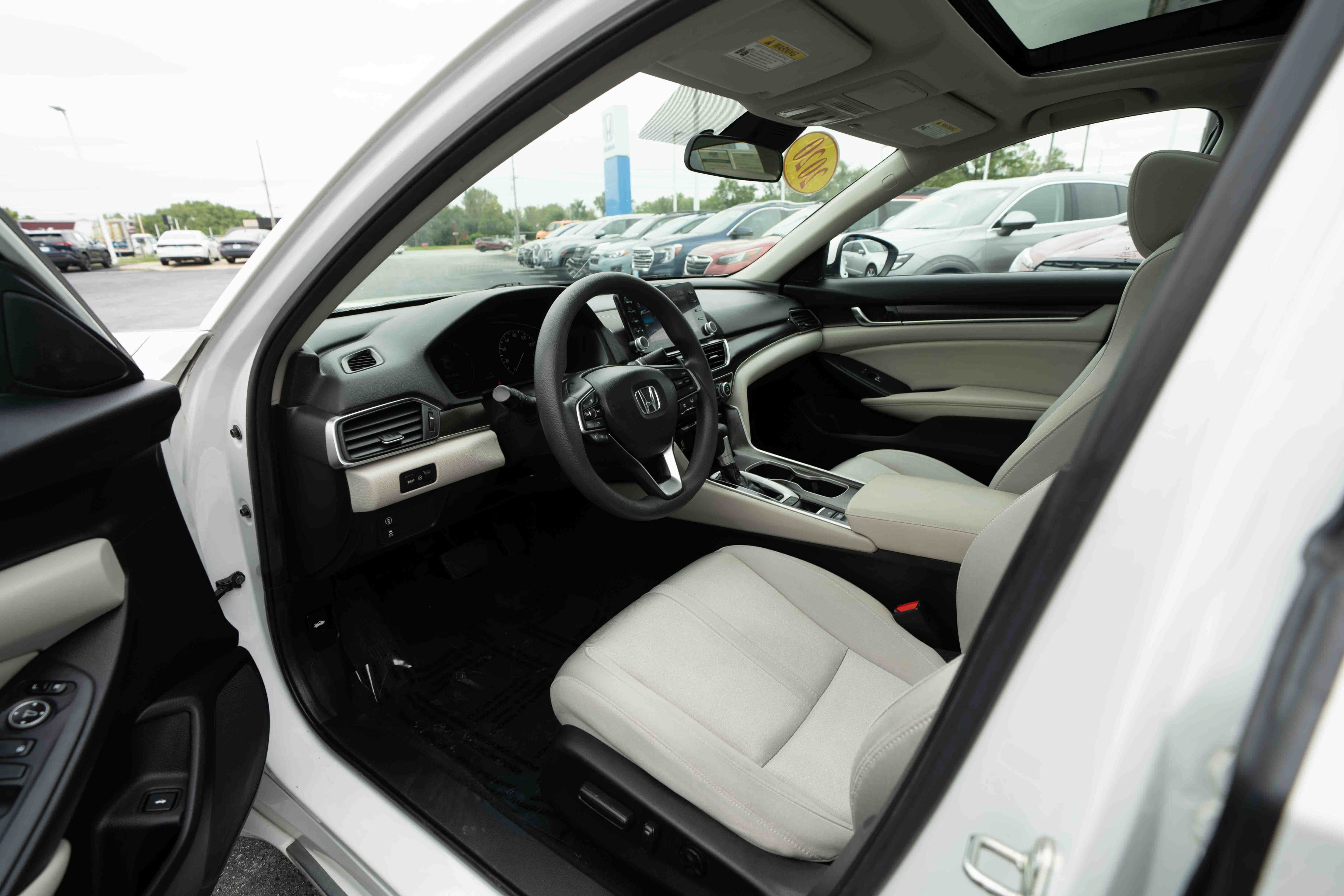 Used 2020 Honda Accord EX image 8