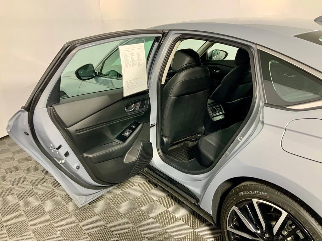 Used 2025 Honda Accord Touring image 30