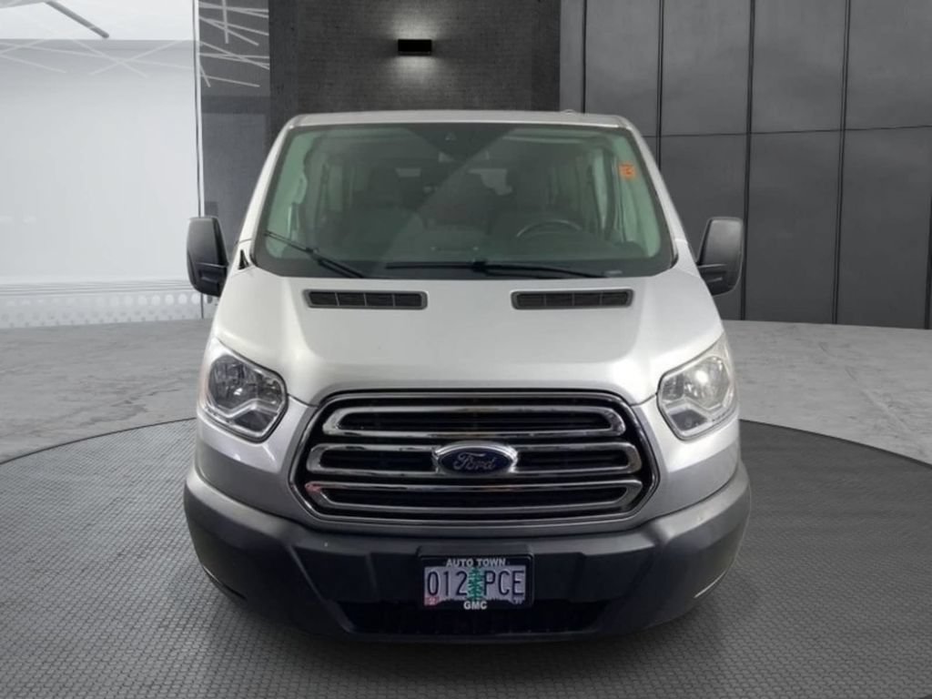 Used 2018 Ford Transit 350 XLT RWD image 5