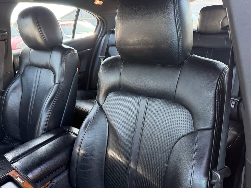 Used 2013 Lincoln MKS AWD image 13