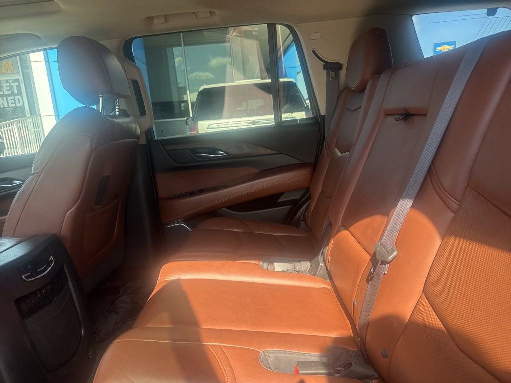 Used 2017 Cadillac Escalade Premium Luxury image 15