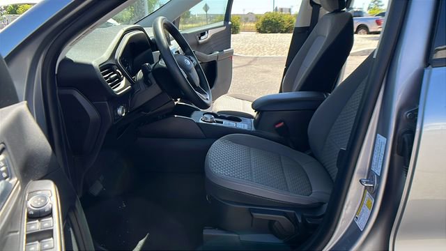 Used 2021 Ford Escape SE image 17