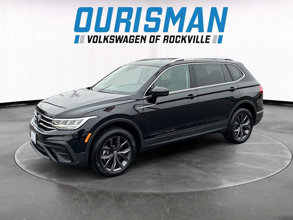 Used 2022 Volkswagen Tiguan SE image 2