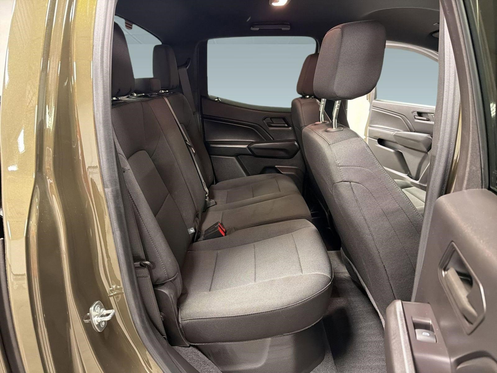 Certified 2024 Chevrolet Colorado W/T image 29