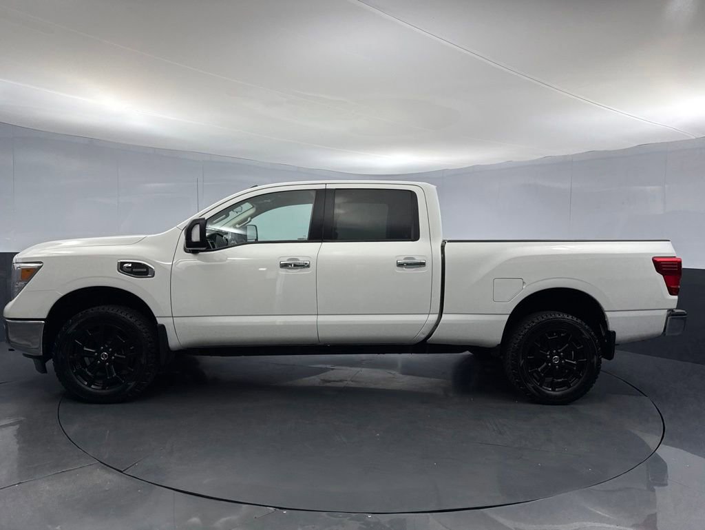 Used 2019 Nissan Titan SV AWD/4WD image 2