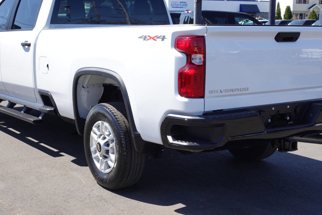 Used 2025 Chevrolet Silverado 2500 W/T AWD/4WD image 11