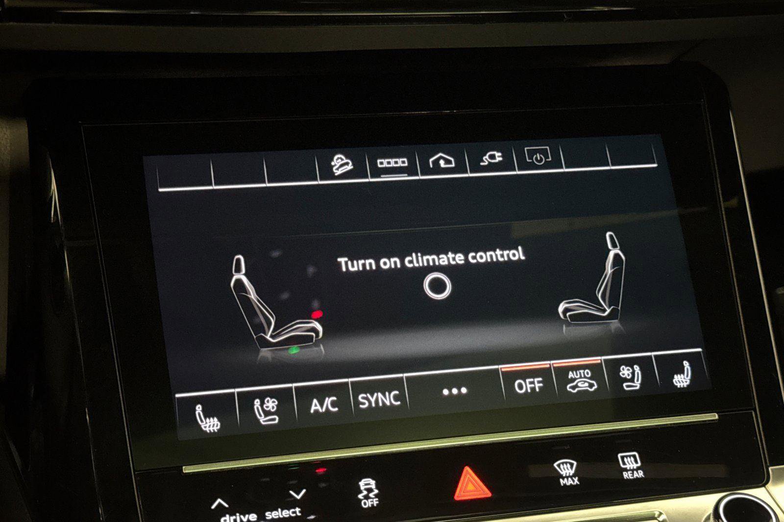 Certified 2023 Audi e-tron Premium Plus w/ Premium Plus Package image 21