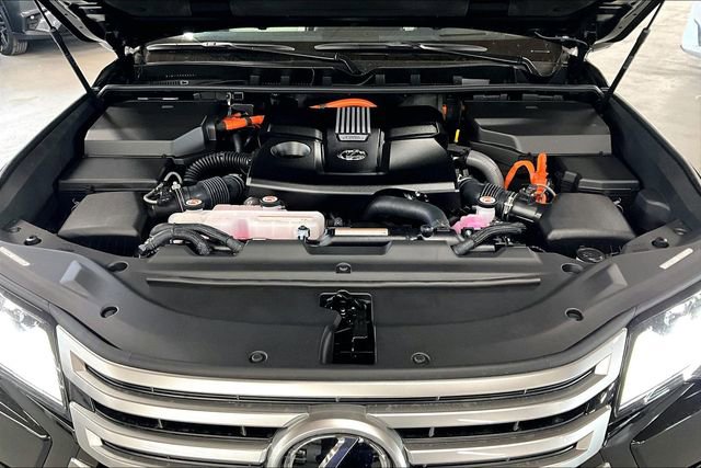 New 2026 Lexus LX 700h Luxury image 11