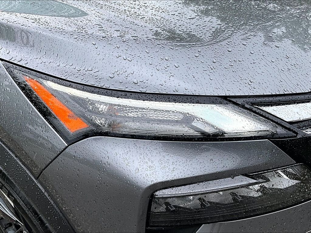 Used 2024 Nissan Rogue SV w/ SV Premium Package AWD/4WD image 32