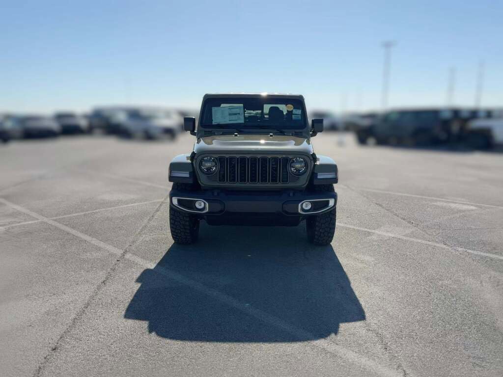 New 2026 Jeep Gladiator Sport image 2