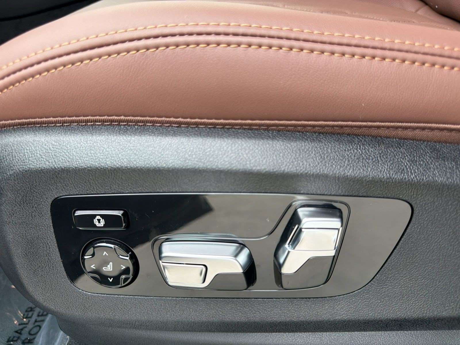 New 2027 BMW X7 M60i AWD/4WD image 15