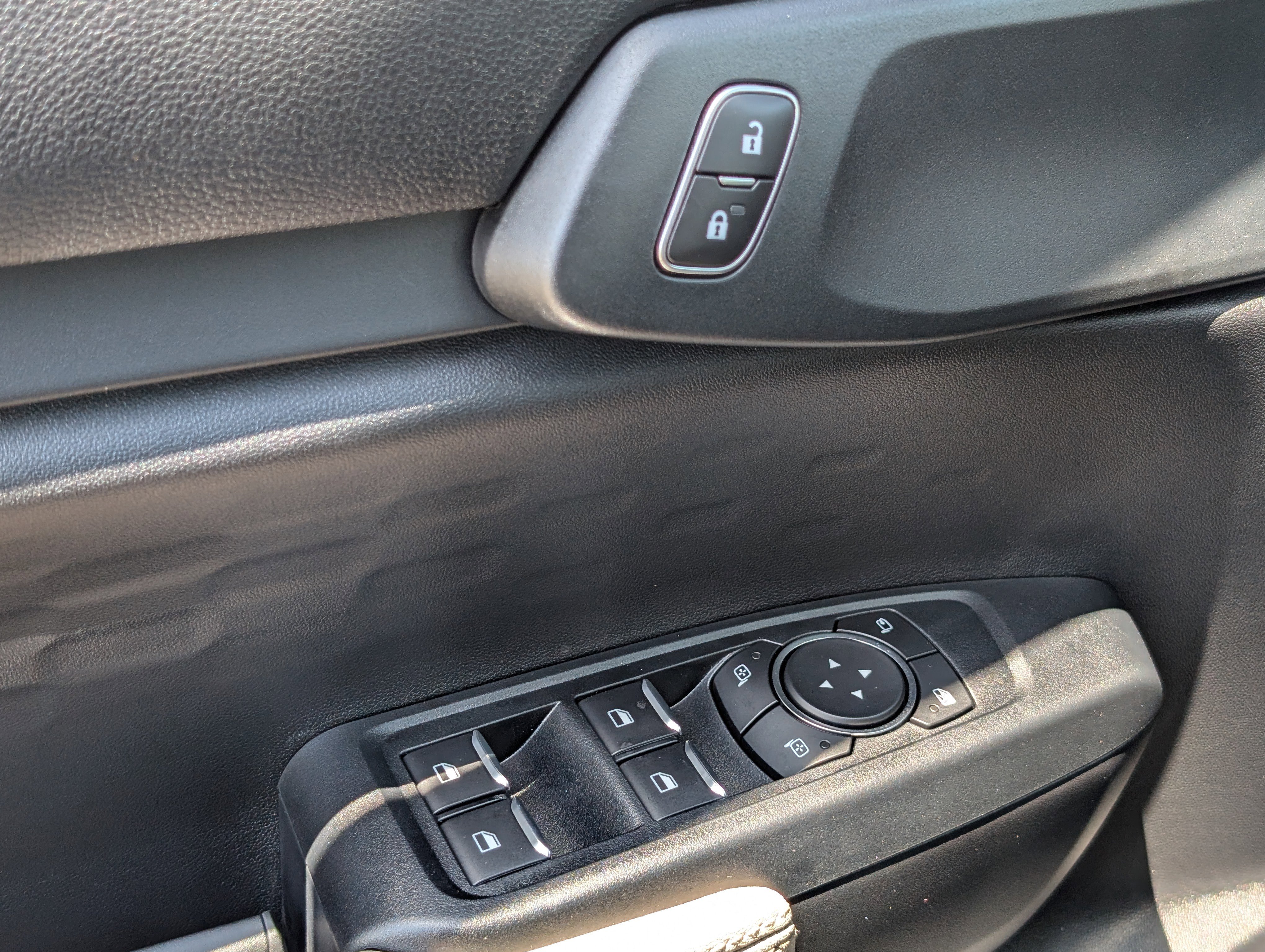 New 2025 Ford Ranger XLT w/ Equipment Group 301A High image 24