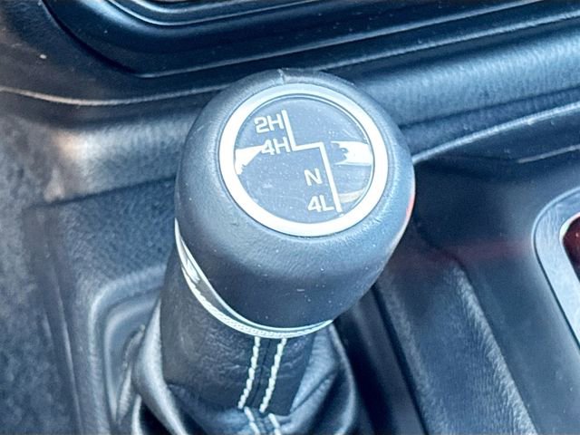 Used 2020 Jeep Wrangler Unlimited Sahara AWD/4WD image 29