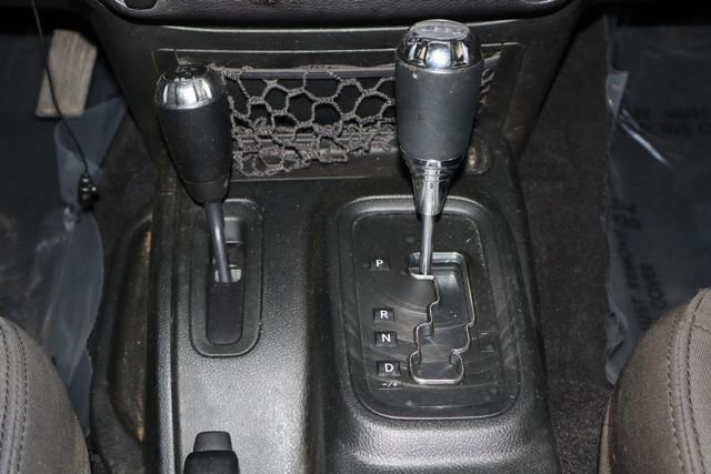 Used 2017 Jeep Wrangler Sport image 27