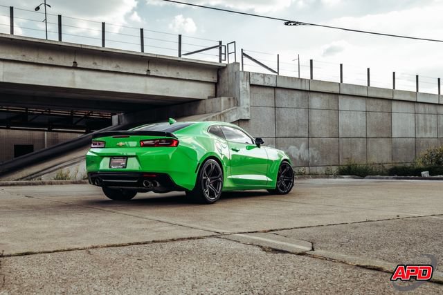 Used 2017 Chevrolet Camaro SS RWD image 21