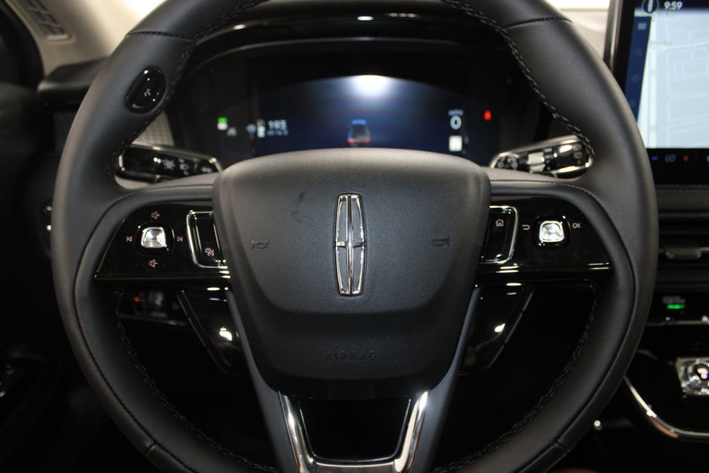 New 2025 Lincoln Corsair FWD w/ Equipment Group 101A image 35