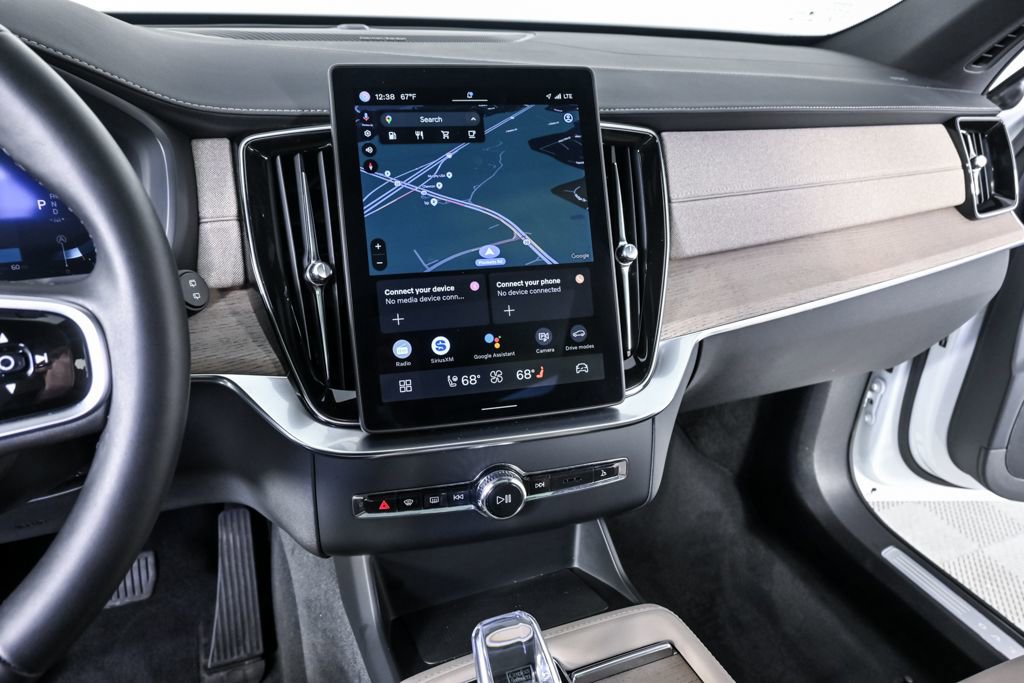 Certified 2025 Volvo XC90 B6 Plus image 15