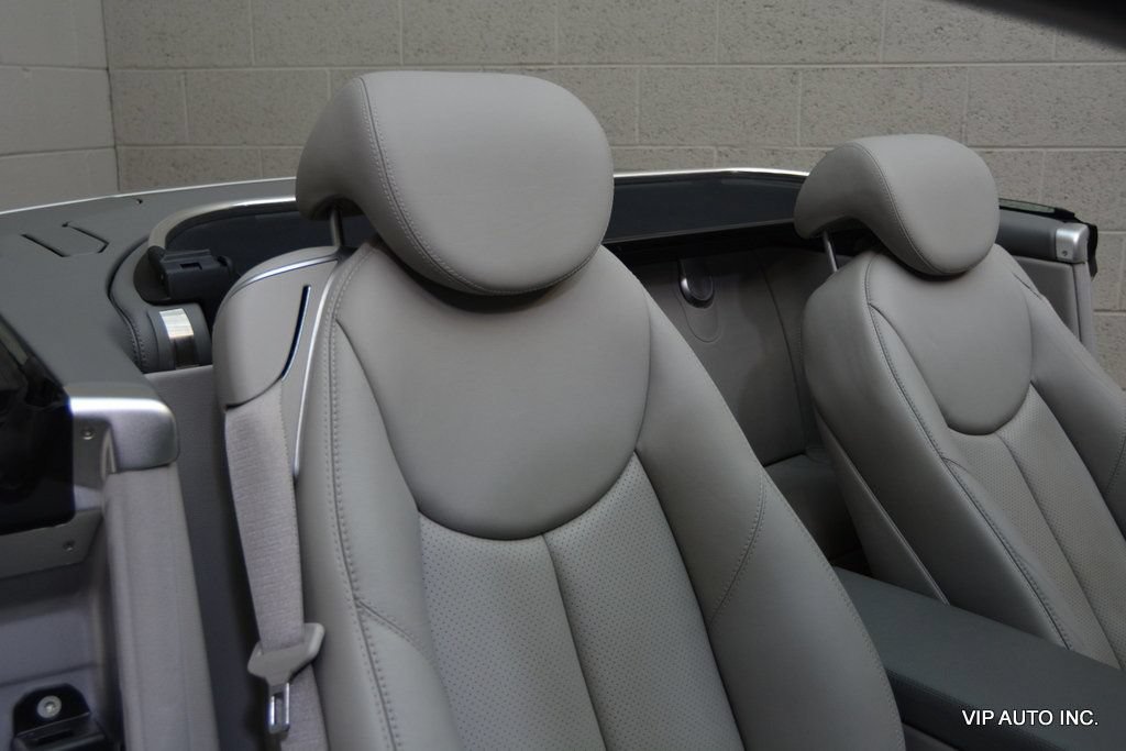 Used 2004 Mercedes-Benz SL 500 image 16