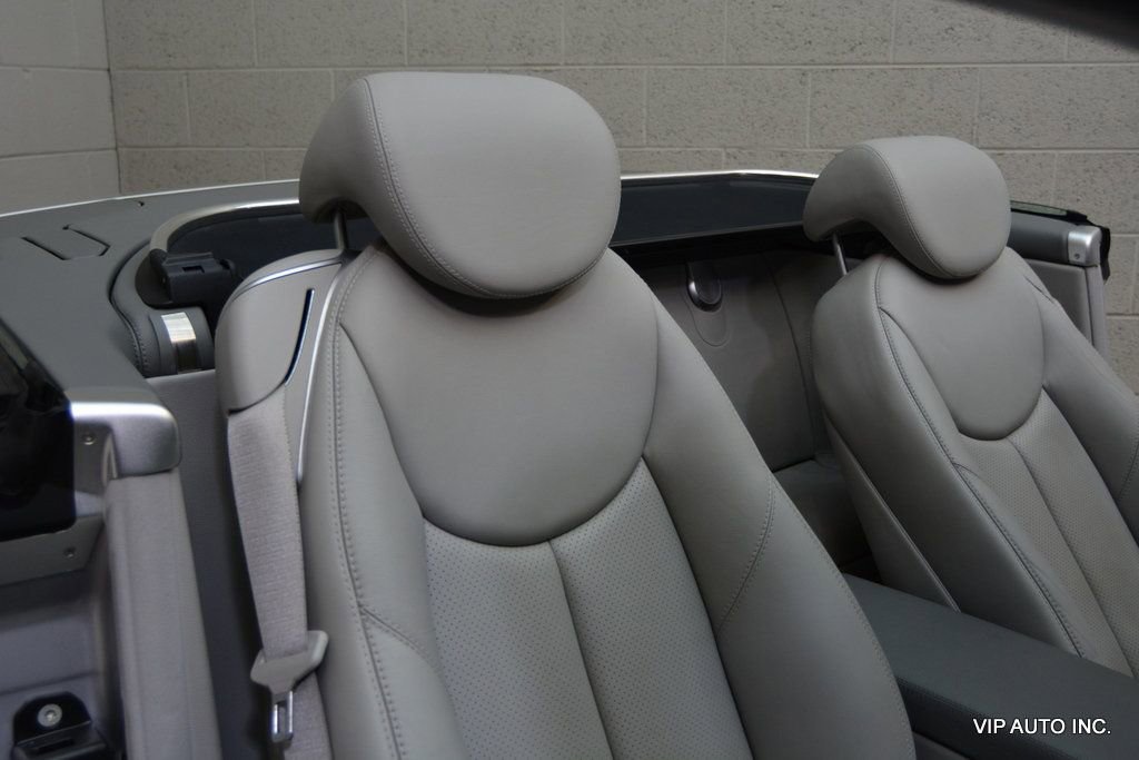 Used 2004 Mercedes-Benz SL 500 image 16