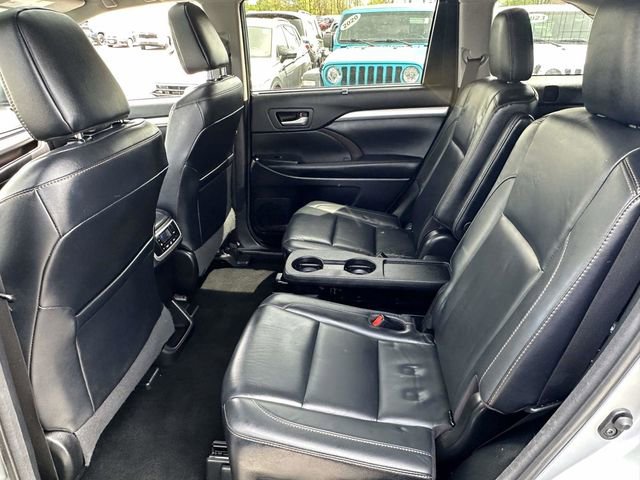 Used 2017 Toyota Highlander XLE AWD/4WD image 16
