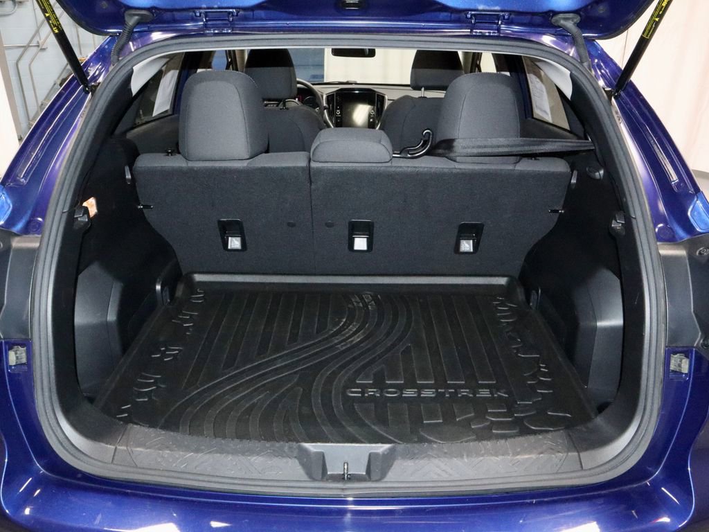 Used 2025 Subaru Crosstrek 2.0i Premium image 14