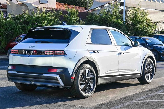 New 2026 Hyundai Ioniq 5 SEL image 4