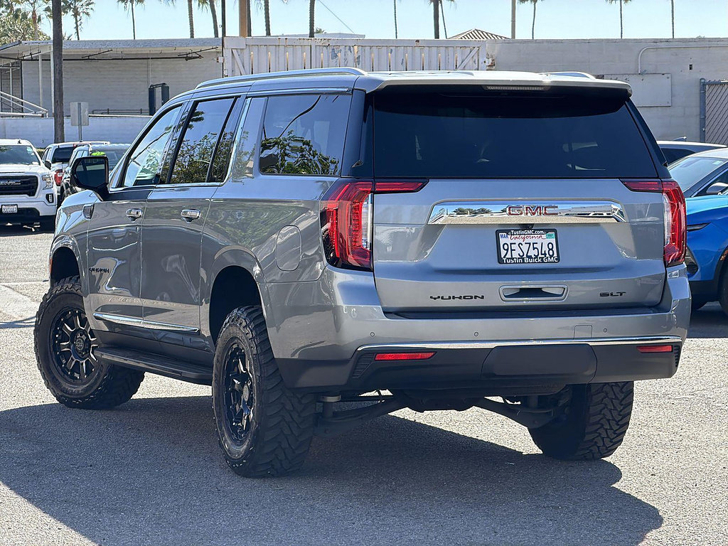 Used 2023 GMC Yukon XL SLT w/ SLT Premium Package AWD/4WD image 7