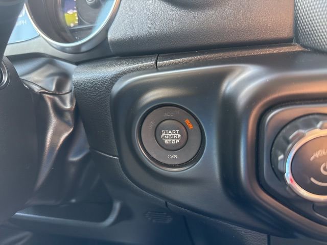 Certified 2022 Jeep Wrangler Unlimited Sahara image 22