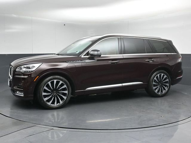 Certified 2023 Lincoln Aviator Black Label Grand Touring w/ Class IV Trailer Tow Package AWD/4WD image 4