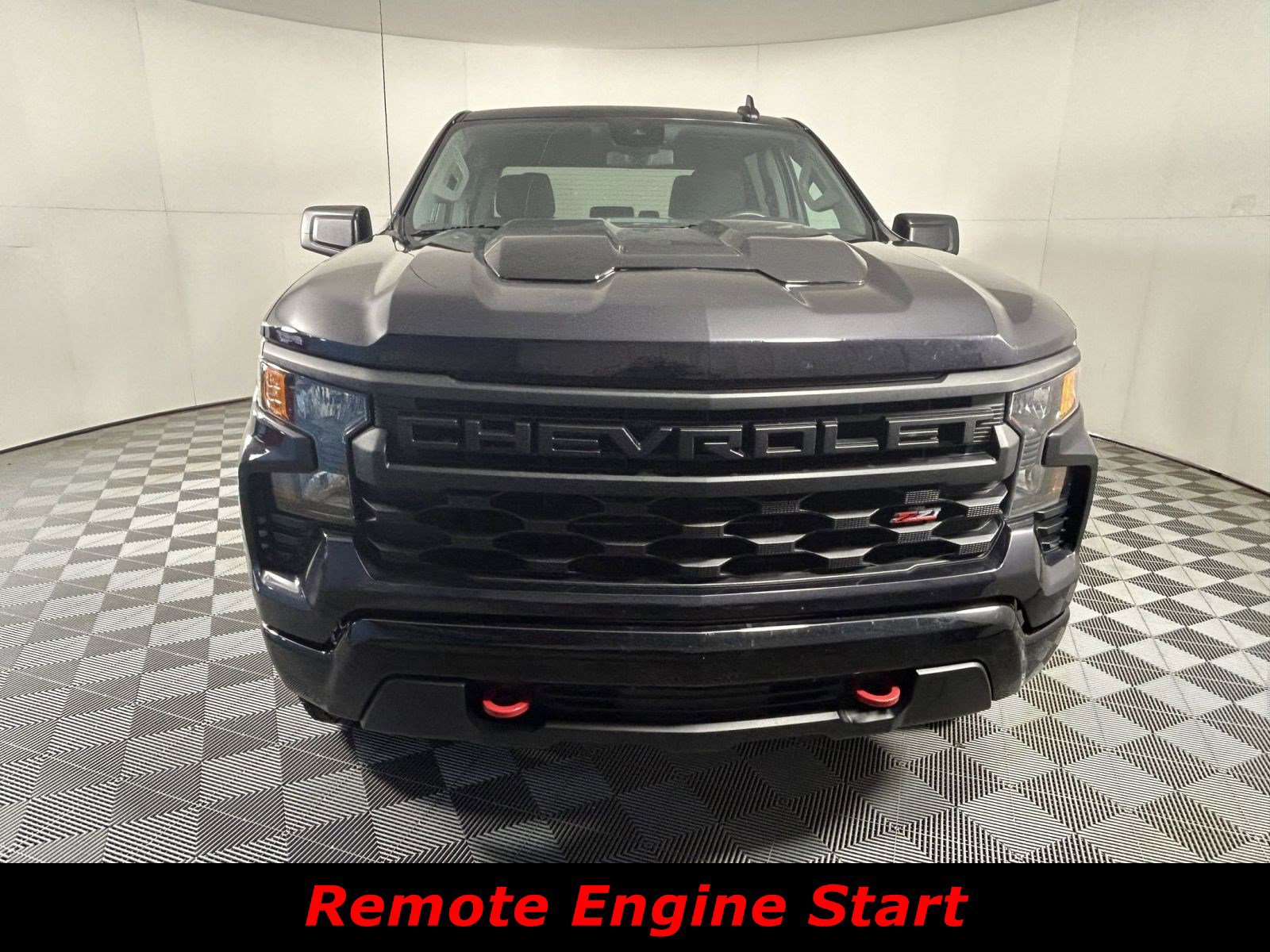 Used 2024 Chevrolet Silverado 1500 Custom Trail Boss AWD/4WD image 2