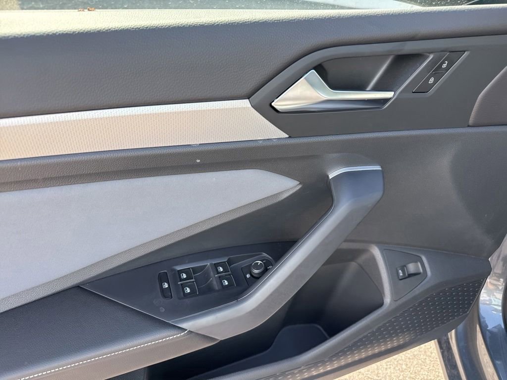 New 2026 Volkswagen Jetta SE FWD image 17