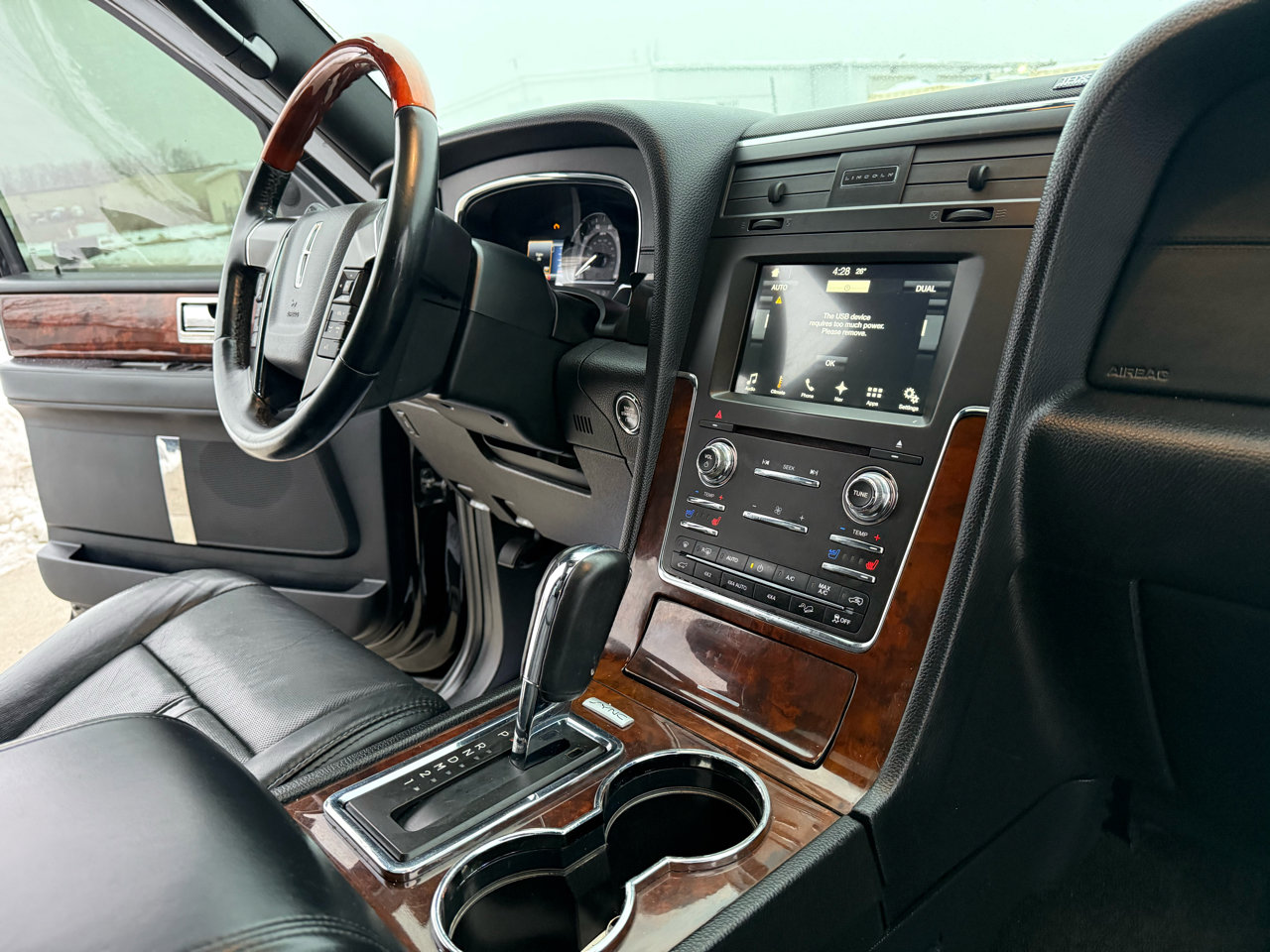 Used 2016 Lincoln Navigator Select image 37