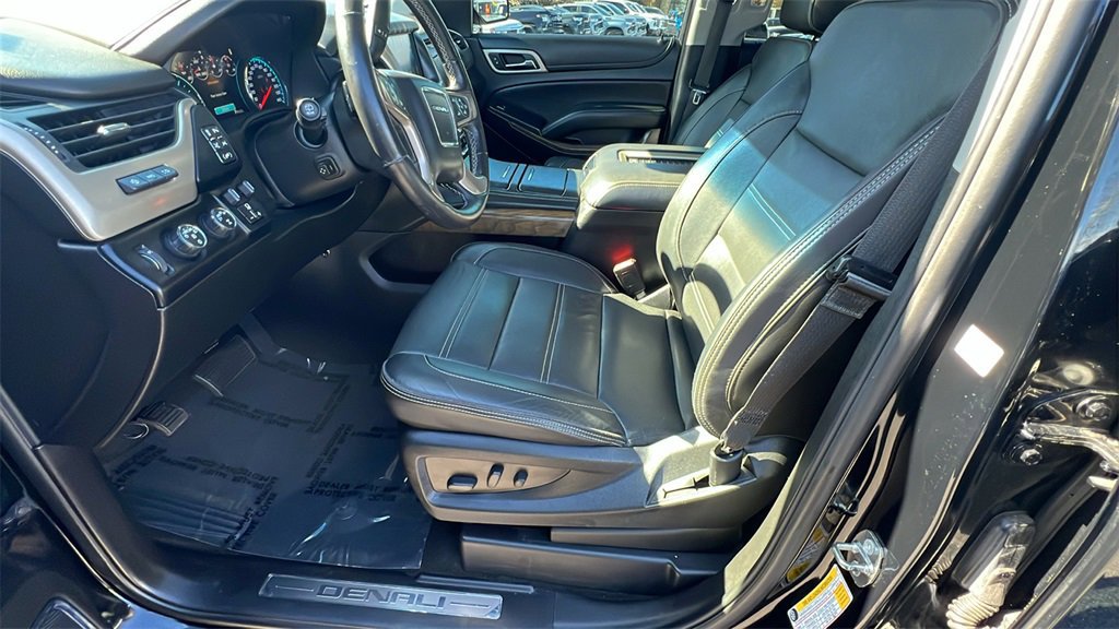 Used 2018 GMC Yukon Denali w/ Denali Ultimate Package image 13