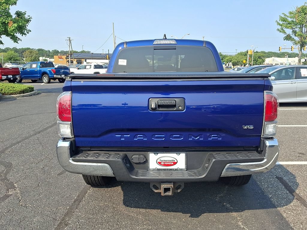 Used 2022 Toyota Tacoma TRD Off-Road AWD/4WD image 5