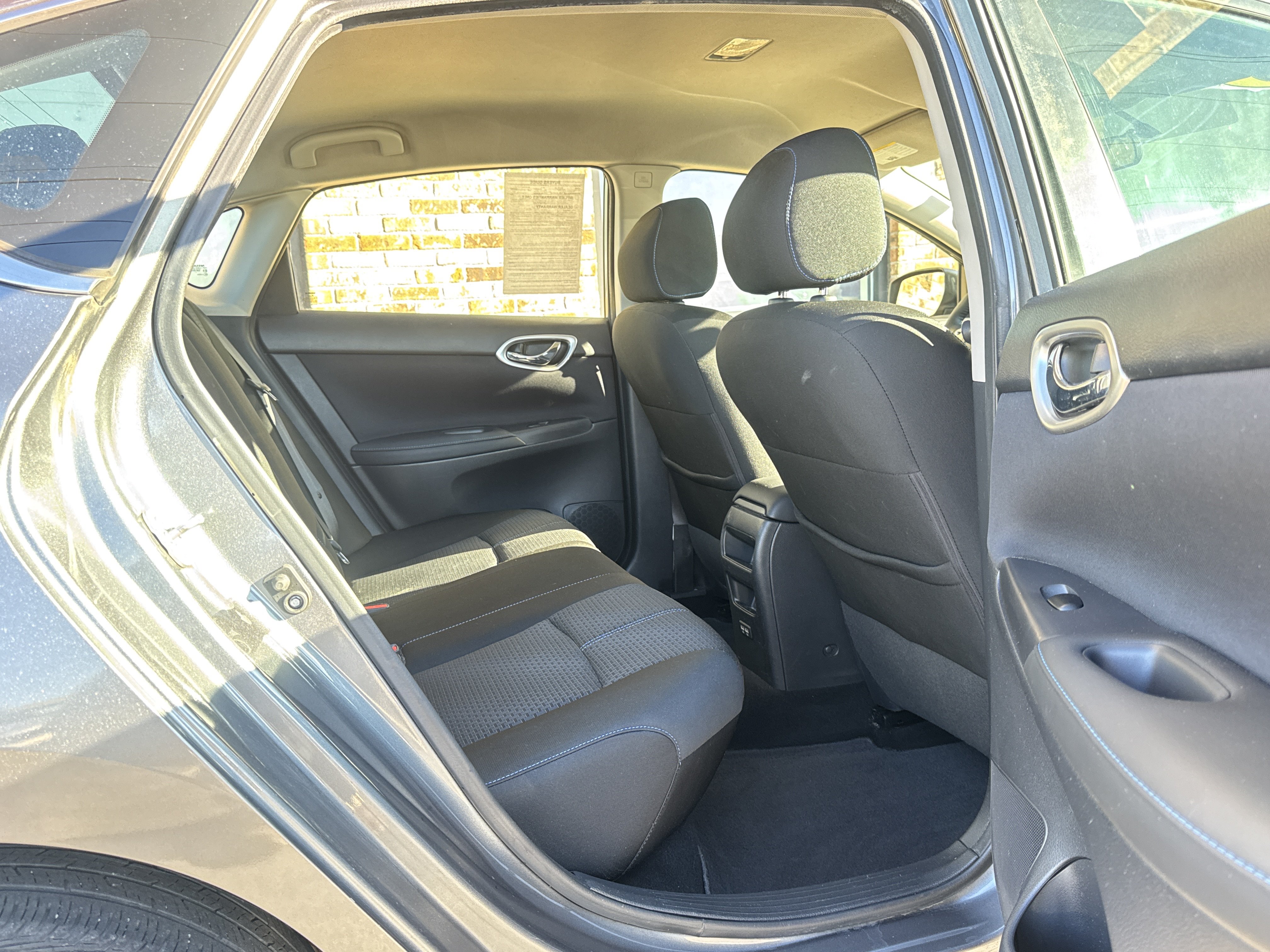 Used 2018 Nissan Sentra SR w/ SR Midnight Edition Package FWD image 12
